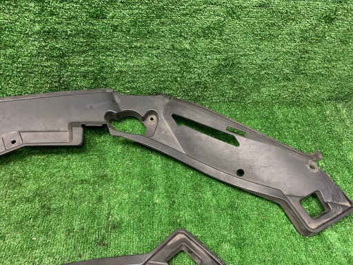 MERCEDES R W251 LIFT kryt stěny předního A2518840174 A2518840274