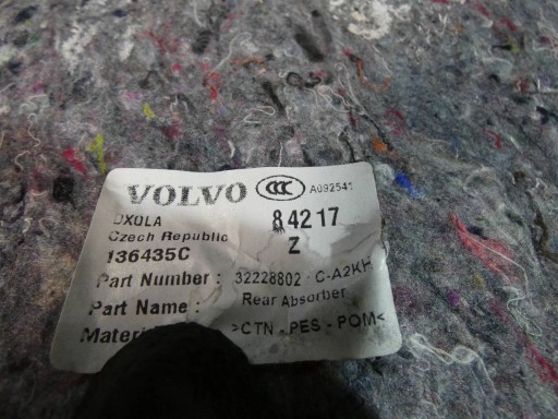 VOLVO V60 II 18- floor mats boot floor well