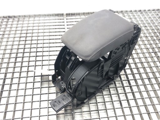 ПІДЛОКІТНИК VW GOLF V 03-10