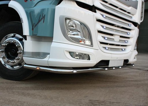 Обшивка бампера Daf XF 106 Euro 6