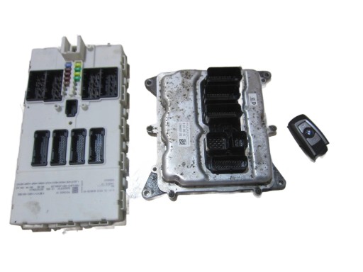 BMW F30 328 N20 F25 N26 X3 computer of the engine control unit DME 8664660 8614949