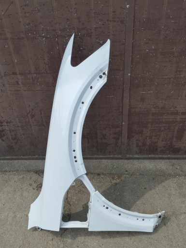 Audi e-tron 4ke праве переднє крило