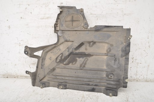 BMW F40 кришка шасі 7436655