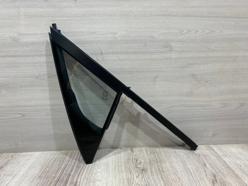 9Y0845113H - Боковое стекло porsche cayenne 9y