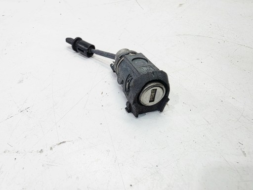 lock cylinder of a lock door left front AUDI A1 8X 8X1837167