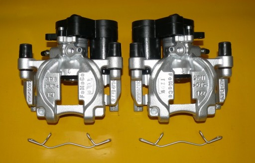 121 2208758 - ЗАЖИМЫ ЛЕВЫЙ И ПРАВЫЙ ЗАДНИЙ ДЛЯ FORD MONDEO MK5 302/11 14-