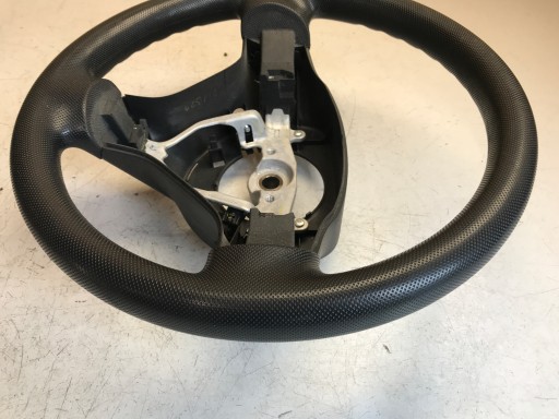 volante TOYOTA AYGO e GS120-01840