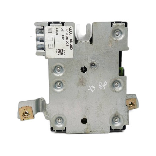 verstärker antenne Audi A3 8P 3D 1.9 TDI 8P3035225
