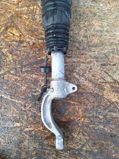 shock absorber pneumatyczny front right 06700874360 Maserati Levante 16