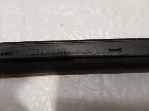 AUDI A4 B9 LIFT lišta okna čelního pravá 8W0854328C