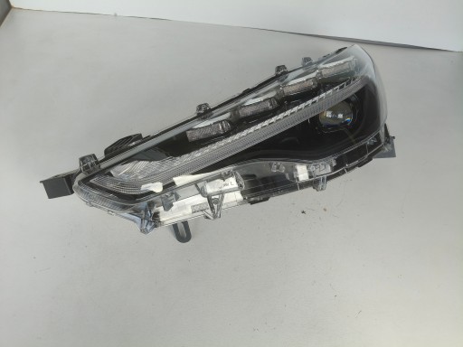 light left REFLEKTOR TOYOTA COROLLA CROSS FULL LED
