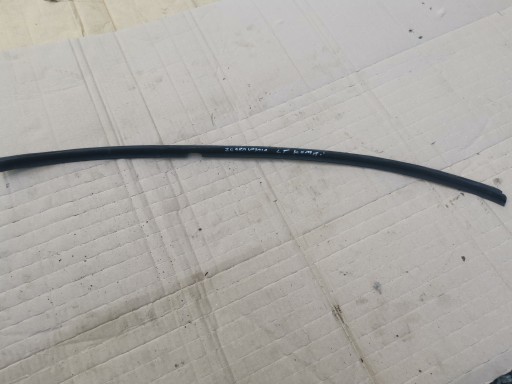 moulding dust mercedes w124 left rear part kombi