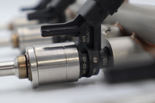 5FX V7568051 - Bosch 0261500029 інжектор 12 MC гарантія