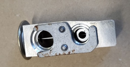valve ROZPREZNY PAROWNIKA of the air conditioning VW TIGUAN II PASSAT B8 3G SUPERB III