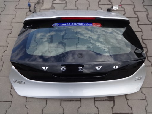 VOLVO V40 II 2 12r- ЗАДНЯЯ КРЫШКА БАГАЖНИКА 426-26
