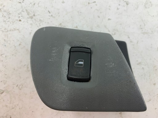 SKODA OCTAVIA and switch PANEL of the window right front 1U1867186A