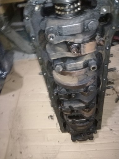 BLOK crank of the engine MERCEDES W123 2,8 1100110601