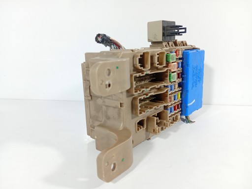 Toyota Avensis T25 03-09 Module fusibles OE 8264102040
