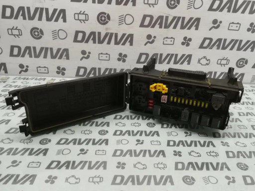 Блок запобіжників / комплект квт (к.с.) 04692114ac 2006 передній чорний