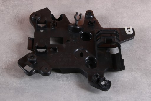 BMW 8 G14 G15 G16 UCHTYW držák WIAZKI 6820650