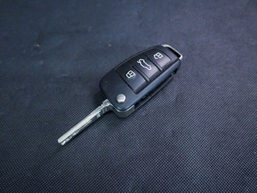 AUDI A3 8V брелок 8v0837220d