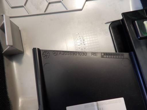 Mercedes W205 cover slupka srod right A2056901030