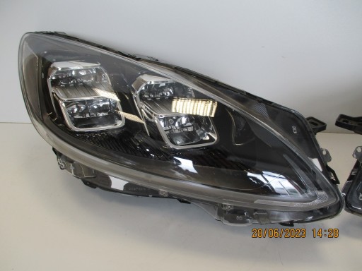 light LED FORD KUGA MK3 LV4B-13E014-FC right
