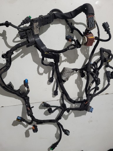 9810729480 - Peugeot 308 t9 1.6 ehdi установка жгута проводов двигателя