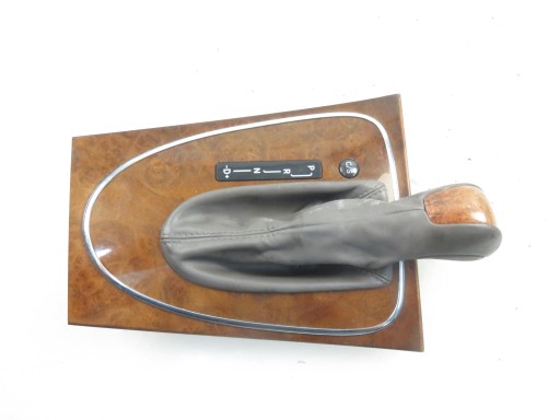 Рамка рычага MERCEDES W211 2112671110 2115420426