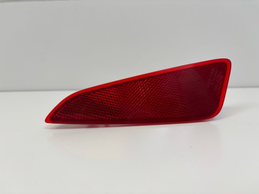 Odblask right side Toyota Yaris XP130 2nd facelift 2018 81910-F4010