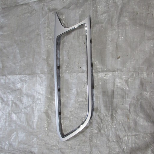 РАМКА НАВИГАЦИОННОЙ КОНСОЛИ SEAT LEON III 5F1858061