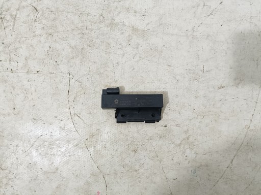 DODGE CHALLENGER 2019- 3.6 amplifier ANTENY KEYLESS 68067753AA