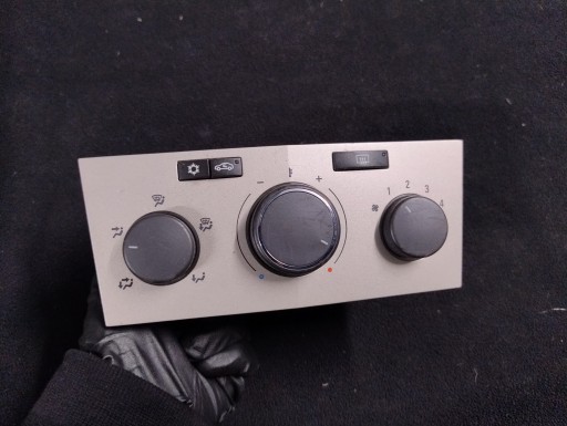 control panel air conditioning devices of the air conditioning OPEL ASTRA III H 13269404