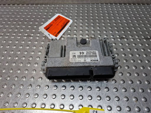 bedienteil computer des motors TOYOTA AYGO II 14-18 1KR 0261S12197 89661-0H440