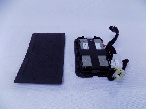 Tucson III індукційний зарядний пристрій 95560-D3000