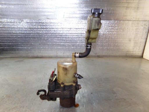 НАСОС ГИДРОУСИЛИТЕЛЯ РУЛЯ MAZDA 3 04Y220325