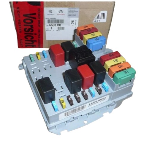 Новый оригинальный блок предохранителей peugeot boxer iii 6500cq 6500.cq