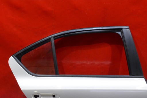 door right rear part rear. LA7W SKODA OCTAVIA 3 III HB 13-17