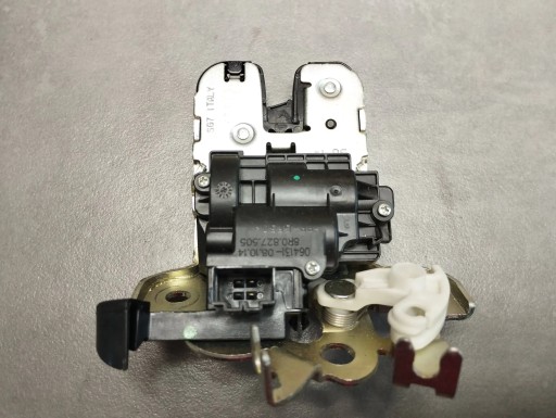 Audi A1 8X lock bonnet rear part 8R0827505