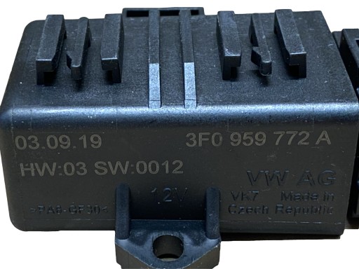 AUDI A8 4N D5 Bedienteil Hitzung Sitze 3F0959772A