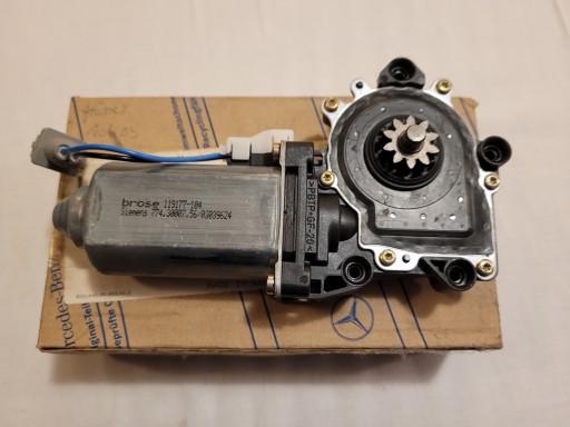 Двигатель стеклоподъемника mercedes actros 0058209342