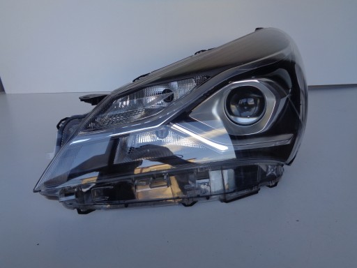 light left REFLEKTOR TOYOTA YARIS IV 17