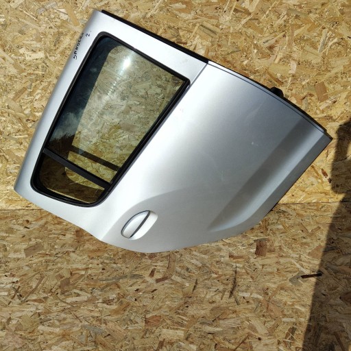 Dacia Sandero II 2018 rear part side right door rear.