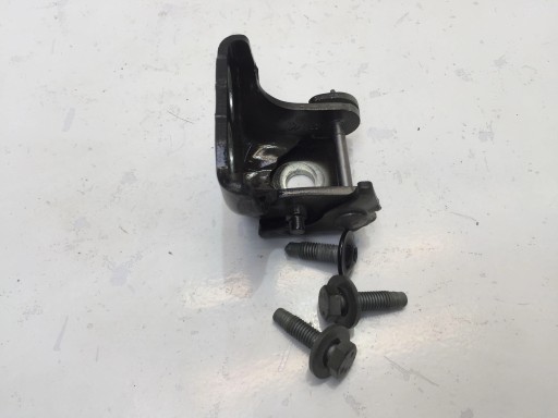 1234 - CITROEN C4 III 2021 дверна петля ліва задня верхня