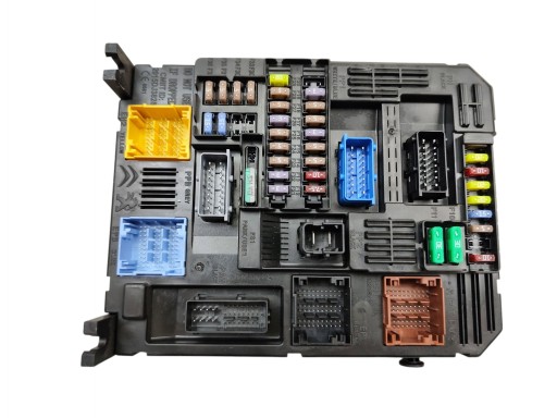 module BSI compartment of fuses PEUGEOT 208 II (2019-2023) 9845141280