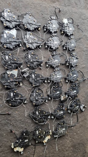 7H0843653BC 7H0843653CD - Замок дверей T5 T6 7H0 лівий CD BC