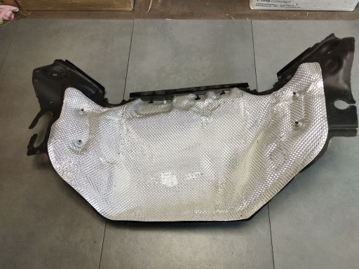 Audi A8 D4 4H Blende Abdeckung wärmblech 4H0825621E