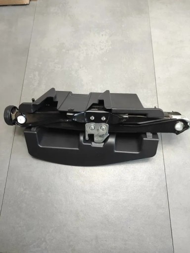 Audi A5 8T домкрат домкрат 8K0011031M