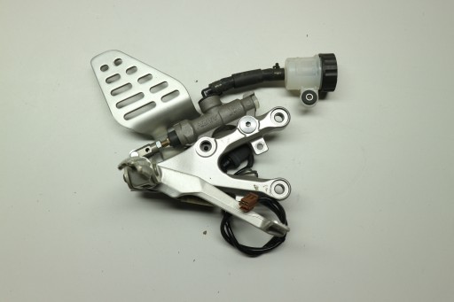 2CO-3 - YAMAHA YZF-R6 08-15 комплект головний гальмівний циліндр правий p