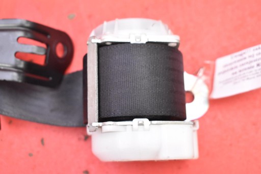 Gurten Sicherheits mitte heck 7G5190 TOYOTA YARIS 3 III 10-14